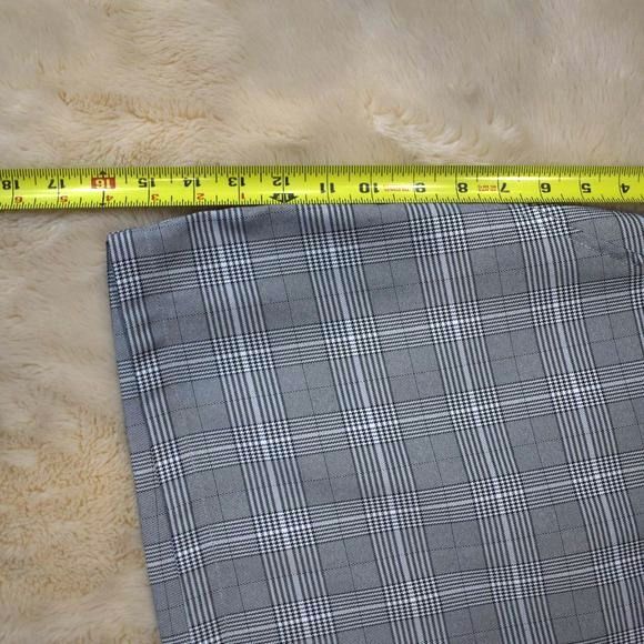 Wild Honey Gray Black Plaid Mini Skirt Size M Pockets Y2K Preppy Grunge - Picture 4 of 10